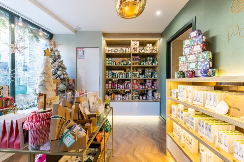 Poema Beaute Salon De Beaute Bourg De Comptes Boutique 1.jpeg